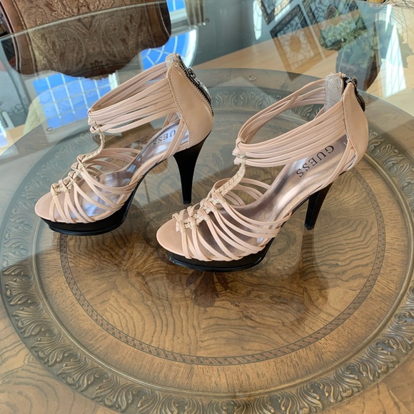 🤍 GUESS Heels 🤍 - Picture 4 of 8